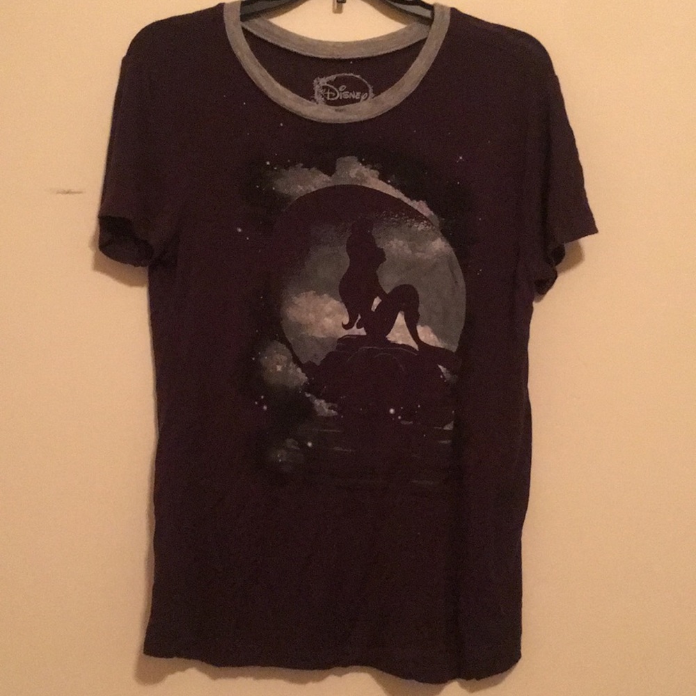 NWOT Ariel graphic tee